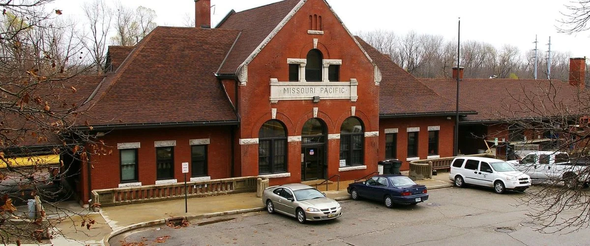 Jefferson City Amtrak Station​​, Routes and Schedule
