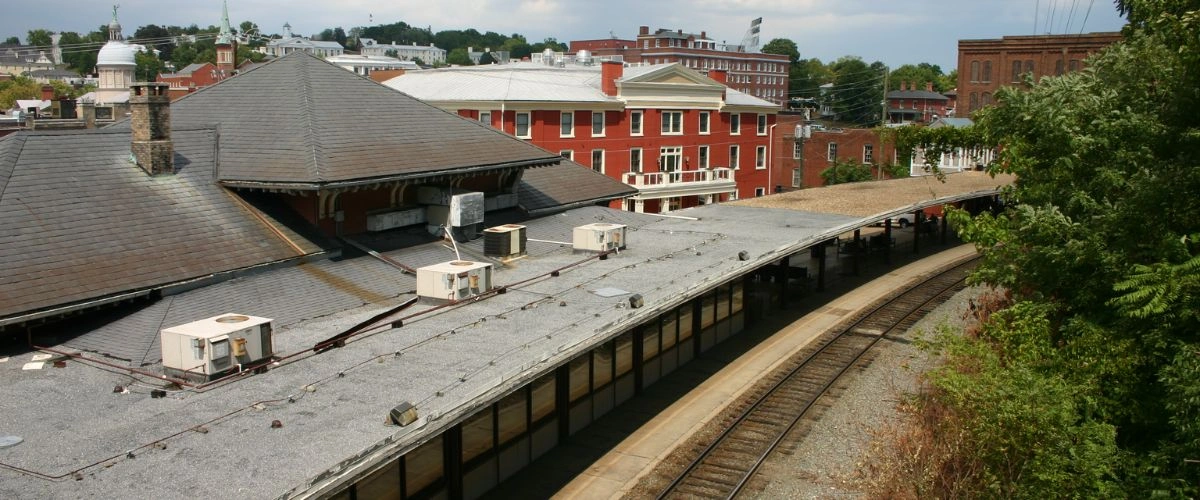 Amtrak Station Near Boone County Airport (HRO)