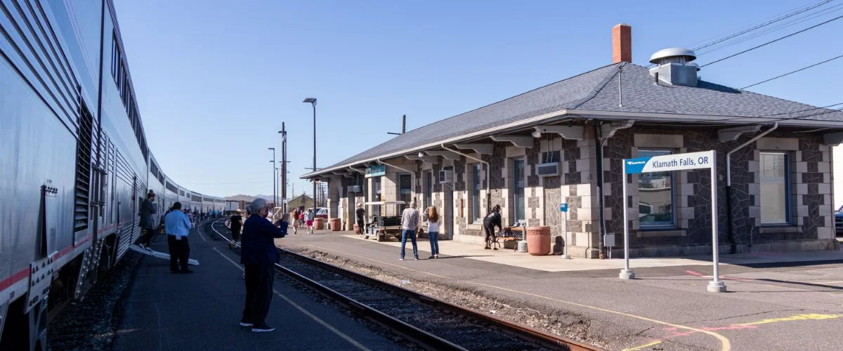 Amtrak Station Near Burns Municipal Airport (BNO)