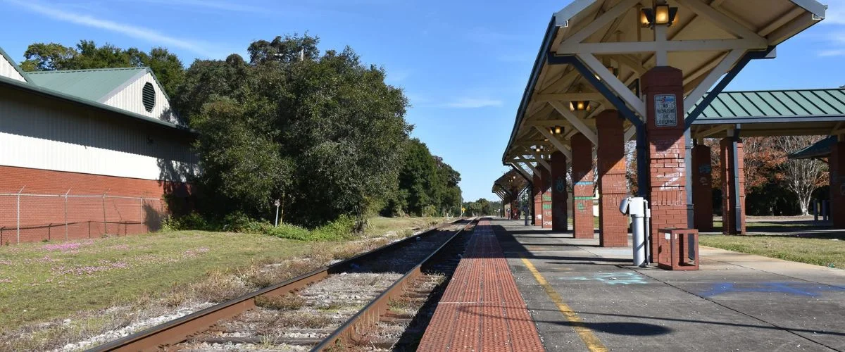 Amtrak Station near Destin Executive Airport (DSI)