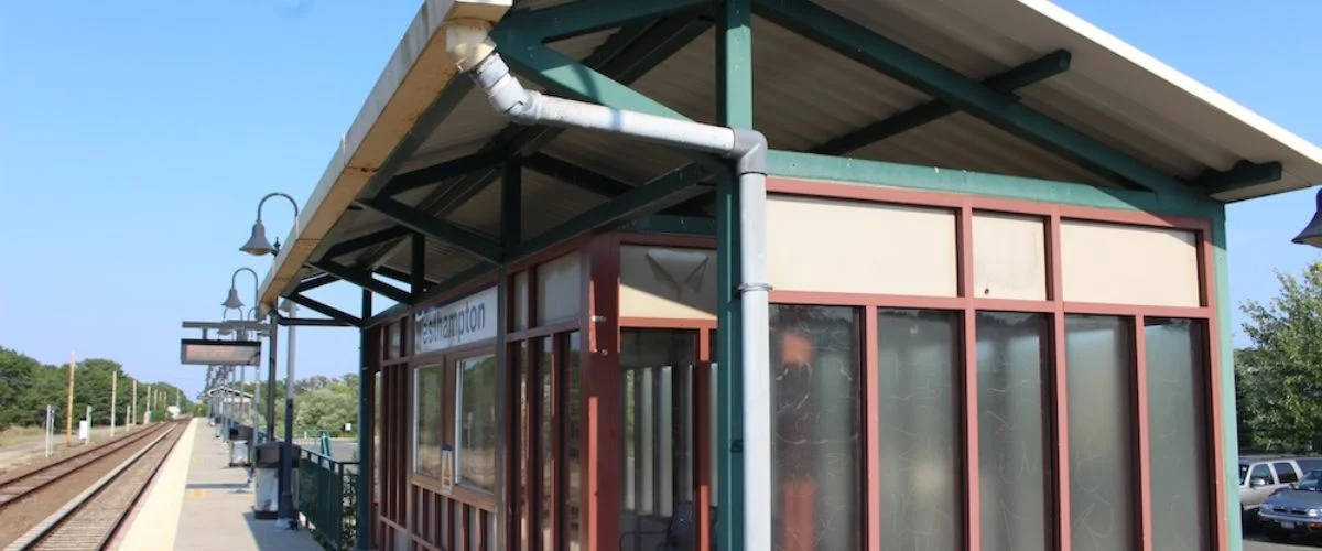 Amtrak Station Near East Hampton Airport (HTO)