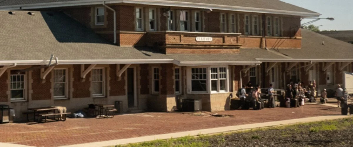 Amtrak Station Near Elkhart Municipal Airport (EKI)