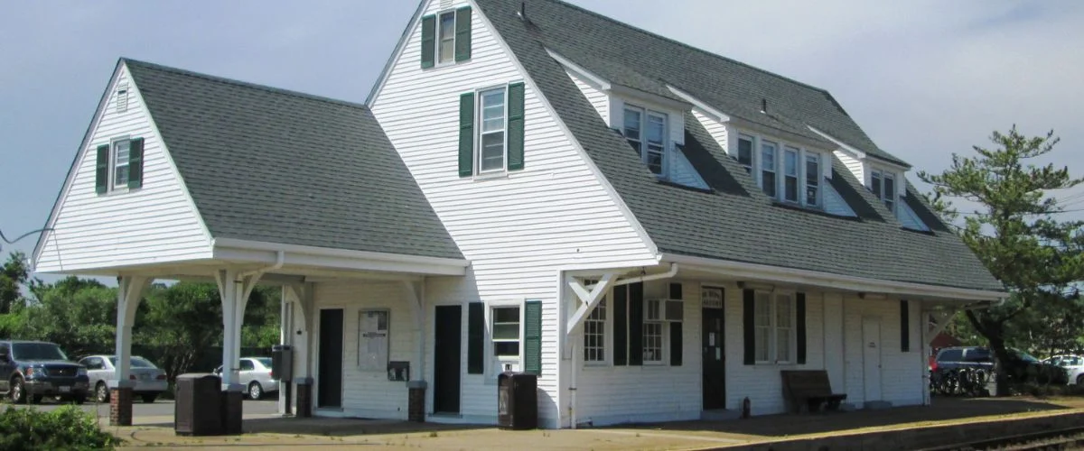 Amtrak Station Near Montauk Airport (MTP)