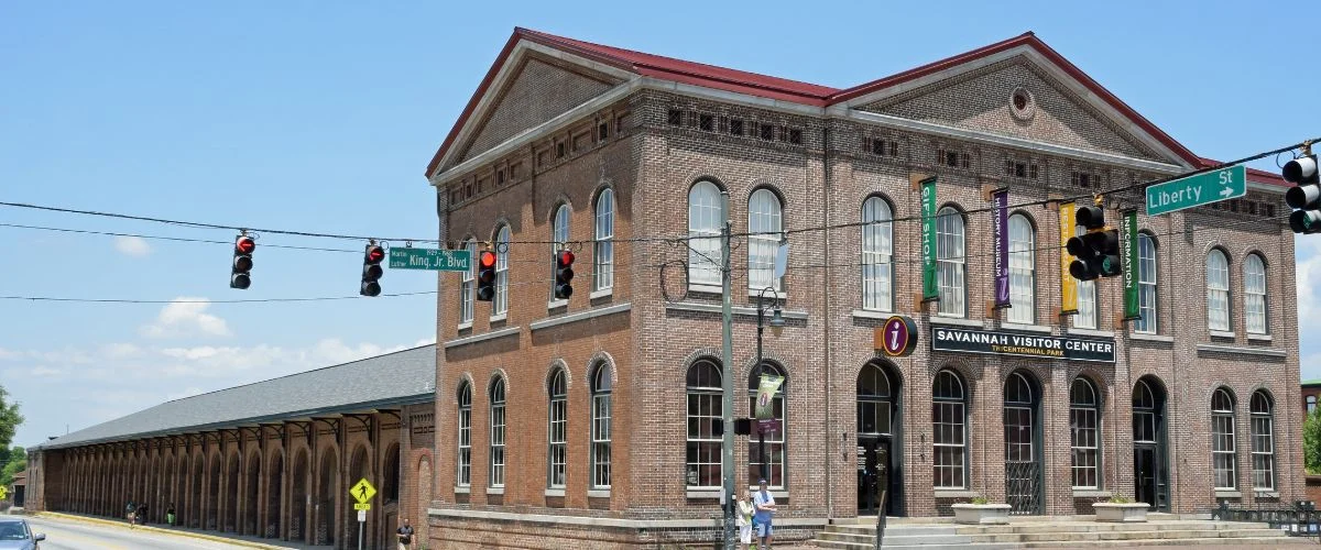 Amtrak Station near Moultrie Municipal Airport (MGR)
