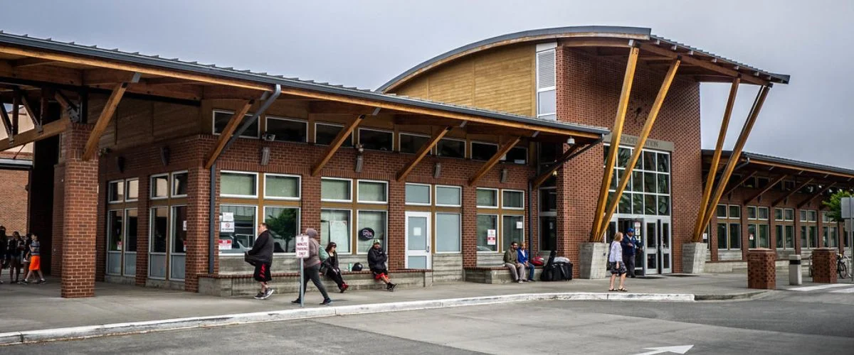 Amtrak Station Near Mount Washington Regional Airport (HIE)