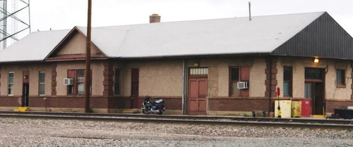 Amtrak Station near Greeley-Weld County Airport (GXY)
