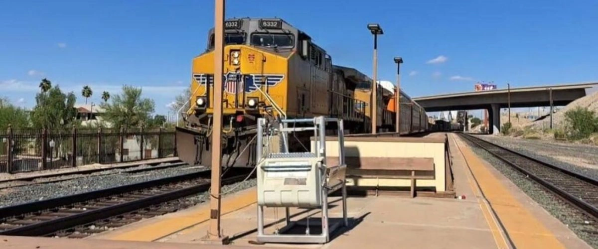 Amtrak Station near Yuma International Airport / MCAS Yuma (YUM)