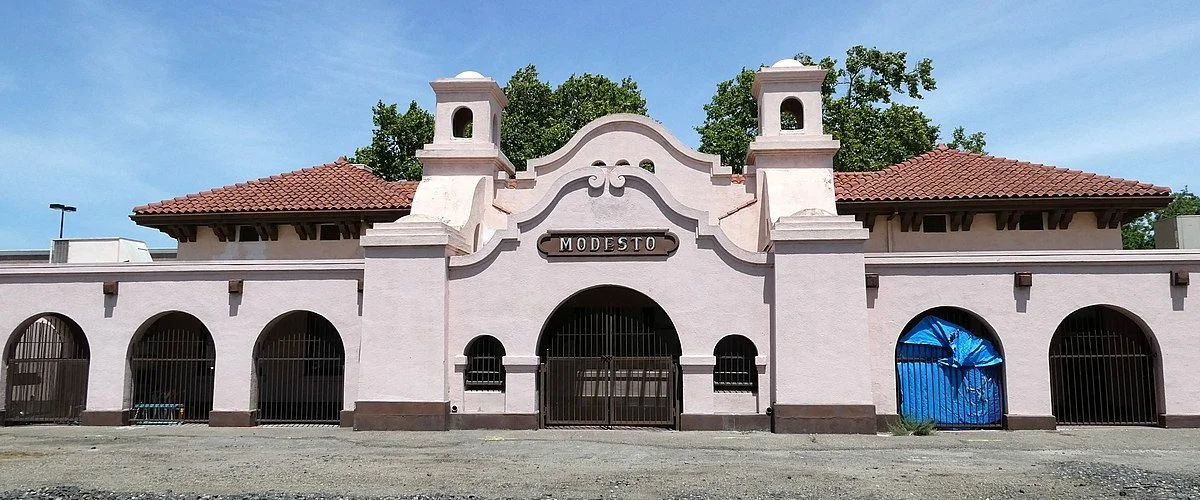 Amtrak Station Near Modesto City–County Airport (MOD)