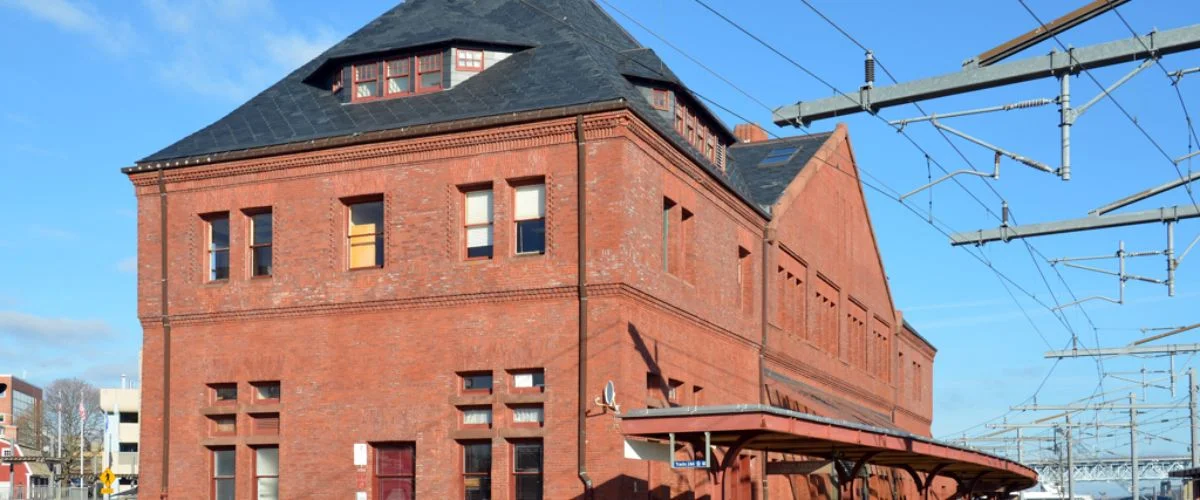New London Amtrak Station, Routes & Schedule