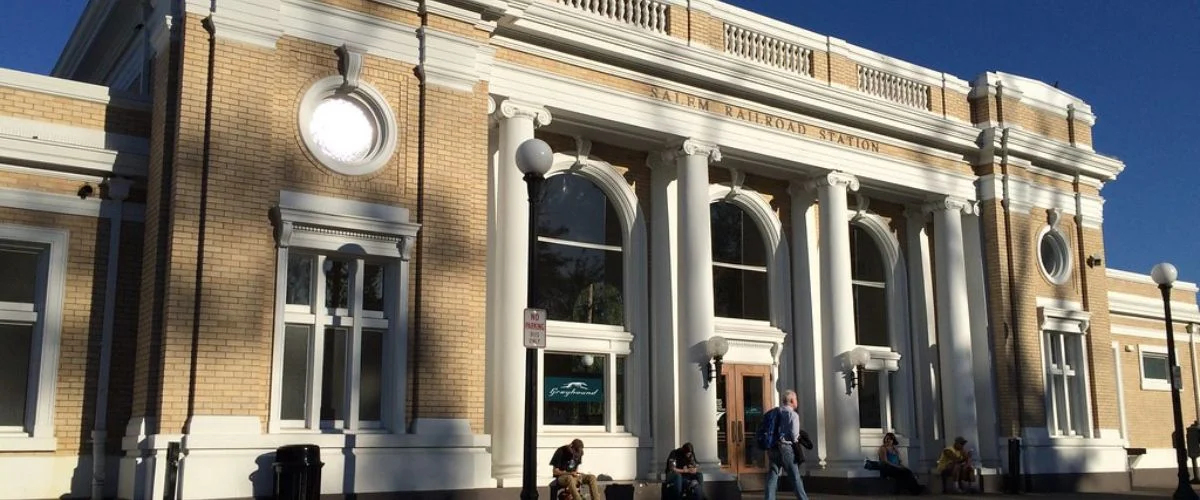 Salida Amtrak Station