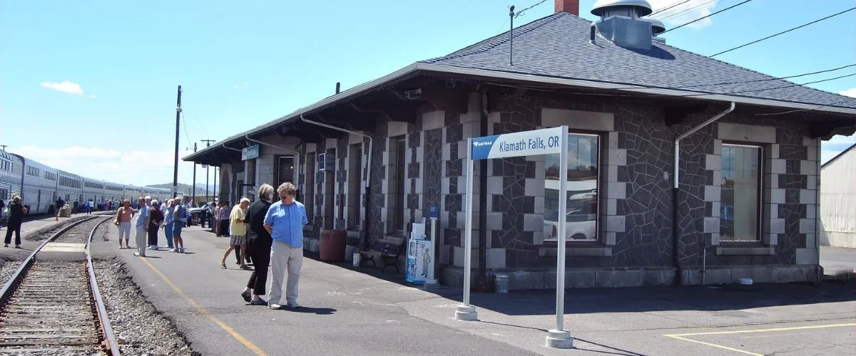 Amtrak Station Near Ashland Municipal Airport (AHM)