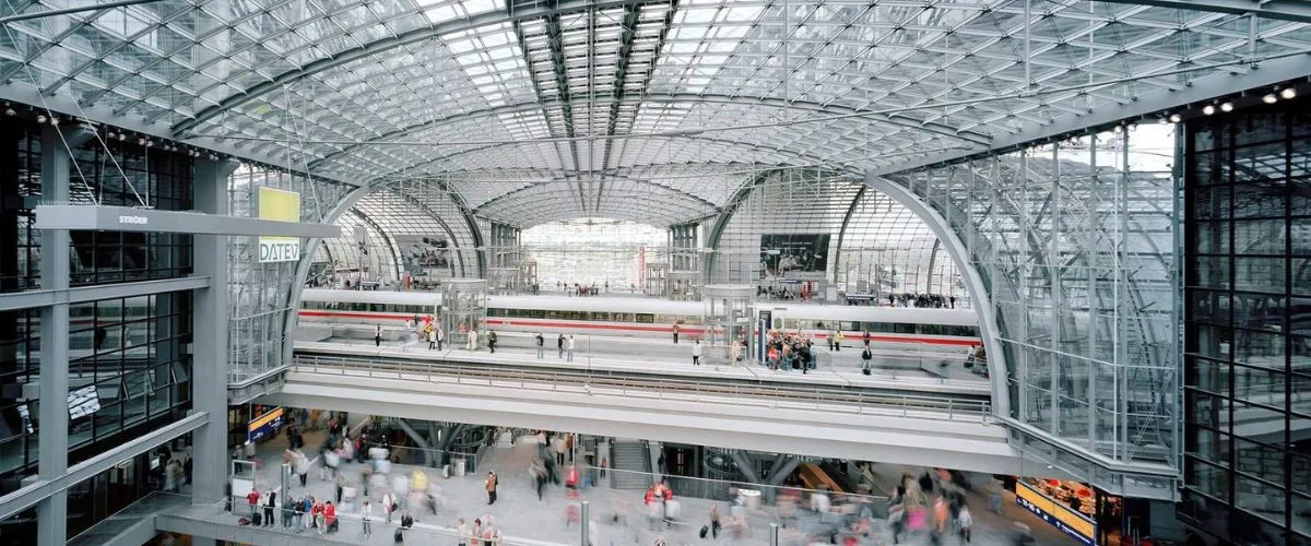 Amtrak Station Near Berlin Regional Airport (BML)