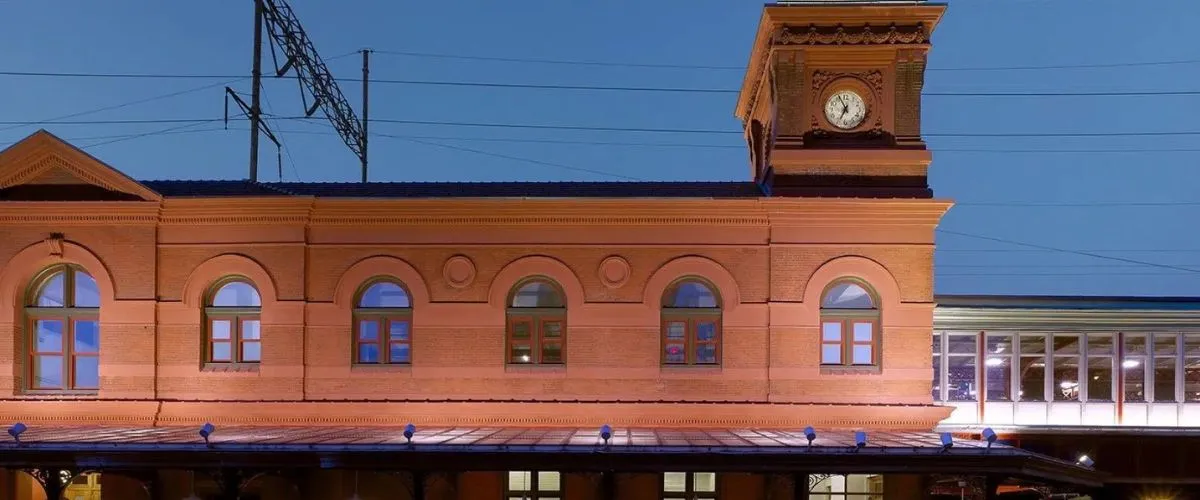 Amtrak Station Near Brandywine Regional Airport (OQN)