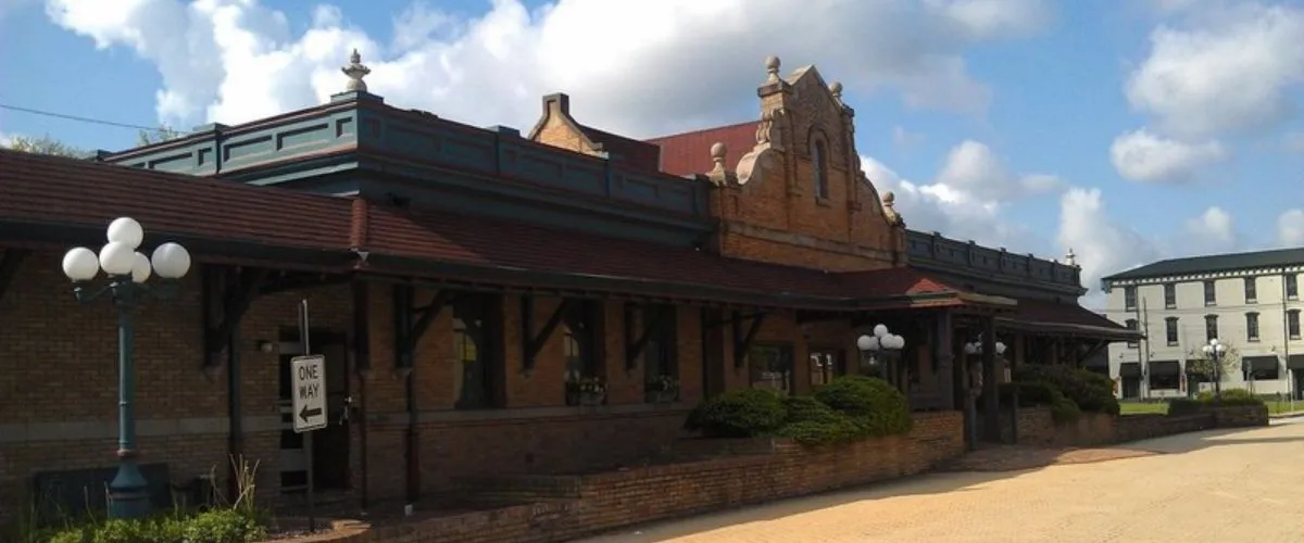 Amtrak Station Near Clarion County Airport (AXQ)