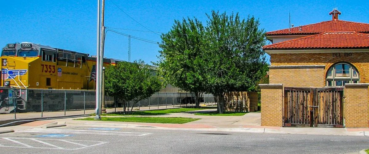 Amtrak Station Near Laredo International Airport (LRD)