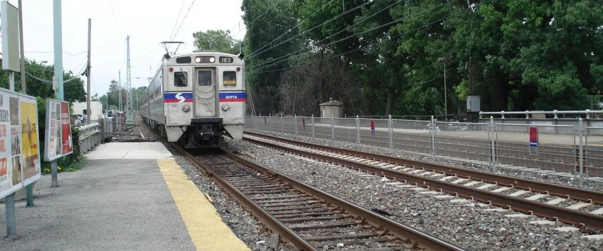 Amtrak Station Near Robert S. Kerr Airport (RKR)