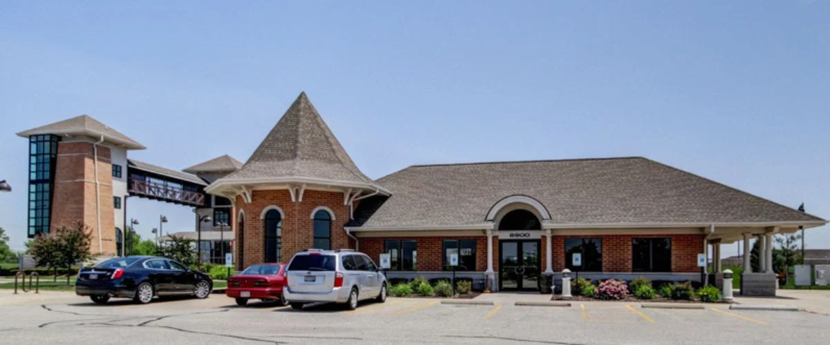 Amtrak Station Near SUWZ I. Bong Memorial Airport (SUW)