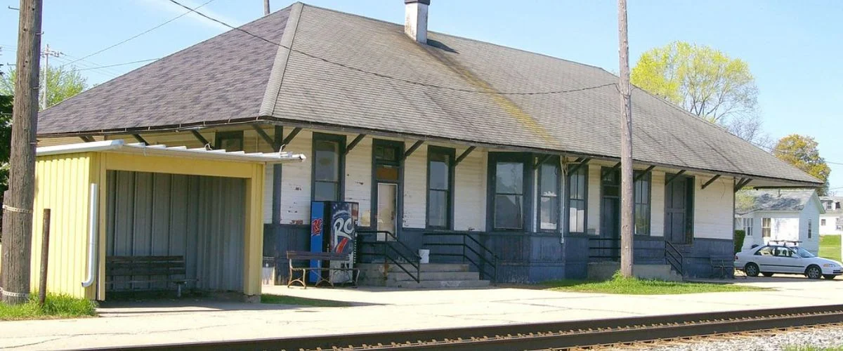 Amtrak Station Near Tomahawk Regional Airport (TKV)